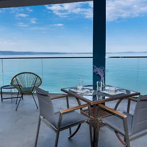Beachfront Zanic Apartment