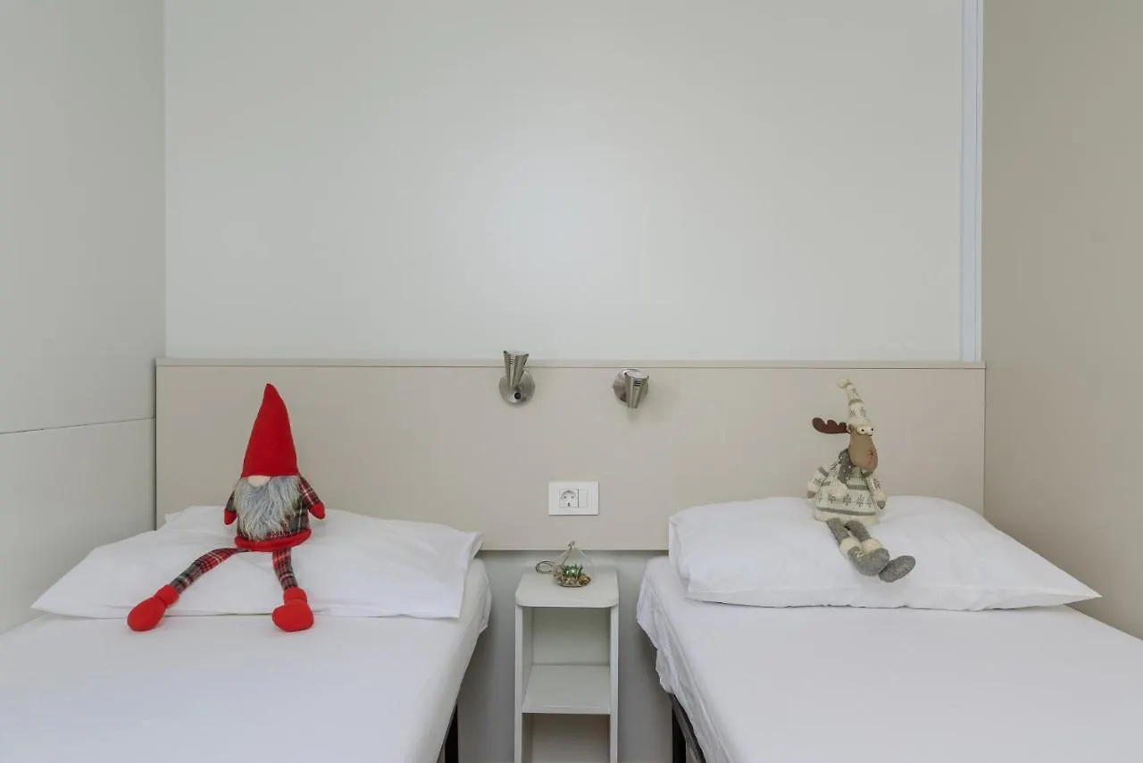 Salve Croatia Mobile Homes In Amadria Park Trogir Seget Vranjica Kemping